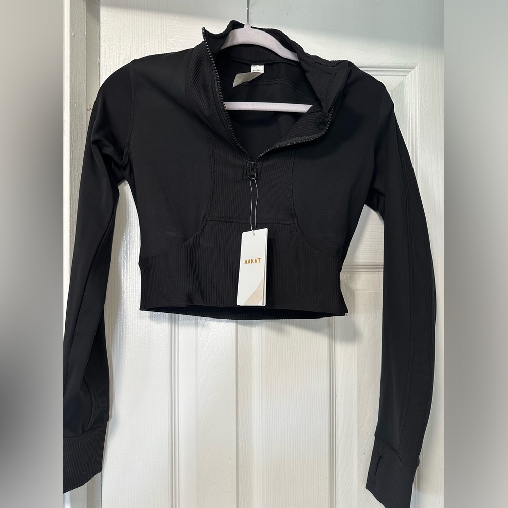 Black long sleeve spandex half zip up shirt
